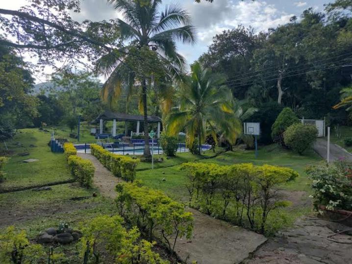 Hotel Campestre El Salitre ビジェータ エクステリア 写真